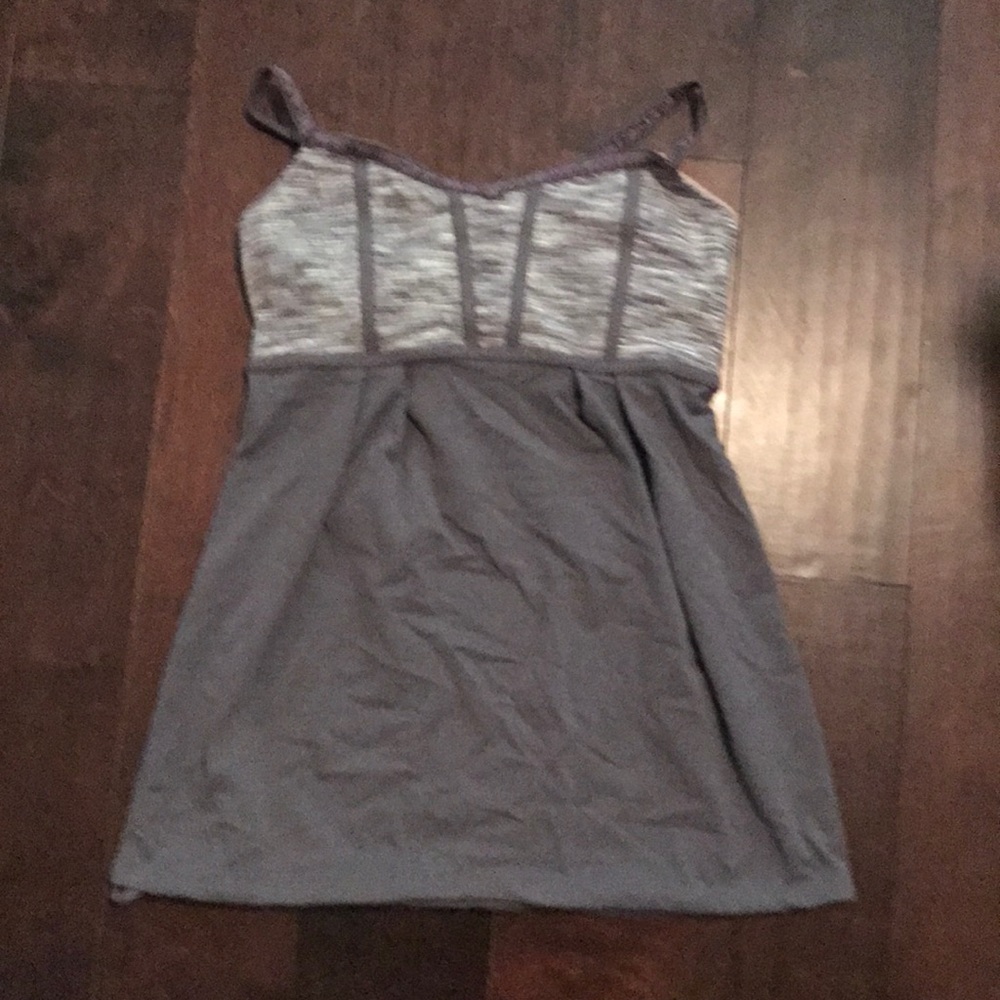 Lululemon tank